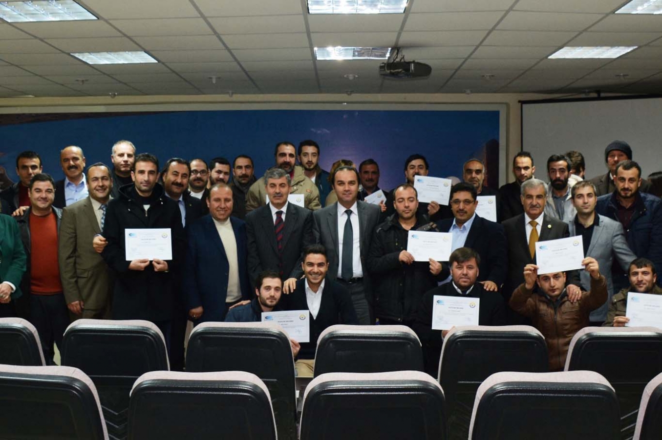 Bitlis’te girişimcilik eğitimini tamamlayanlara sertifika verildi